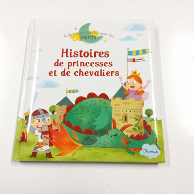 Histoires De Princesses Et De Chevaliers (libro In Lingua Francese)  
