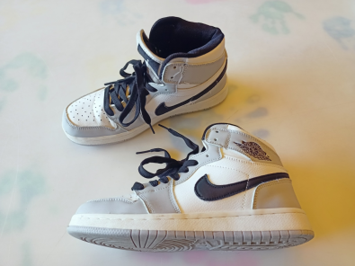 Scarpe Tipo Nike Jordan Bimbo N.40 Non Originali  