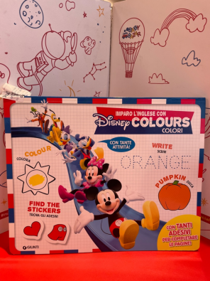 Imparo l'inglese con Disney. Colours-colori. Album creativo. Con adesivi